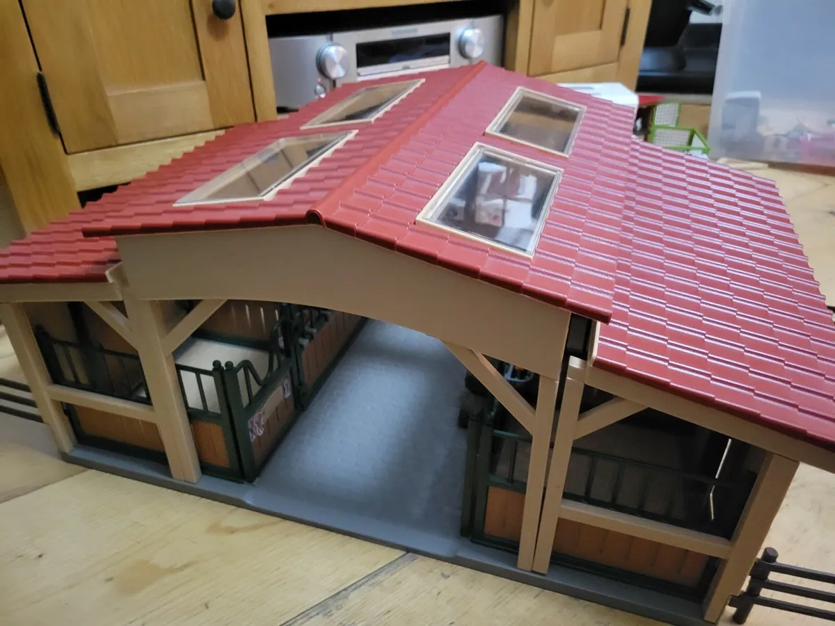 Scleich Pony Club stables - Image 3