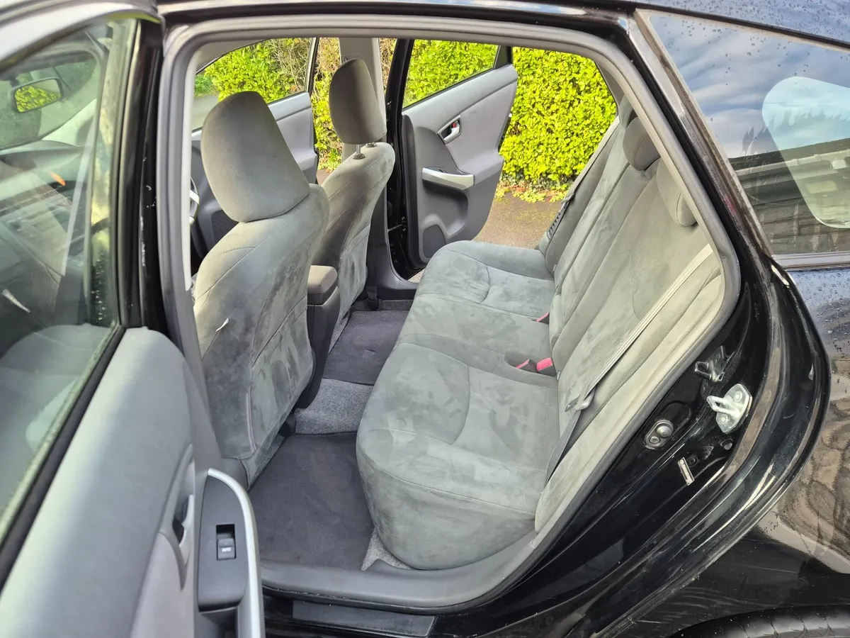 Toyota Prius 2010 - Image 3