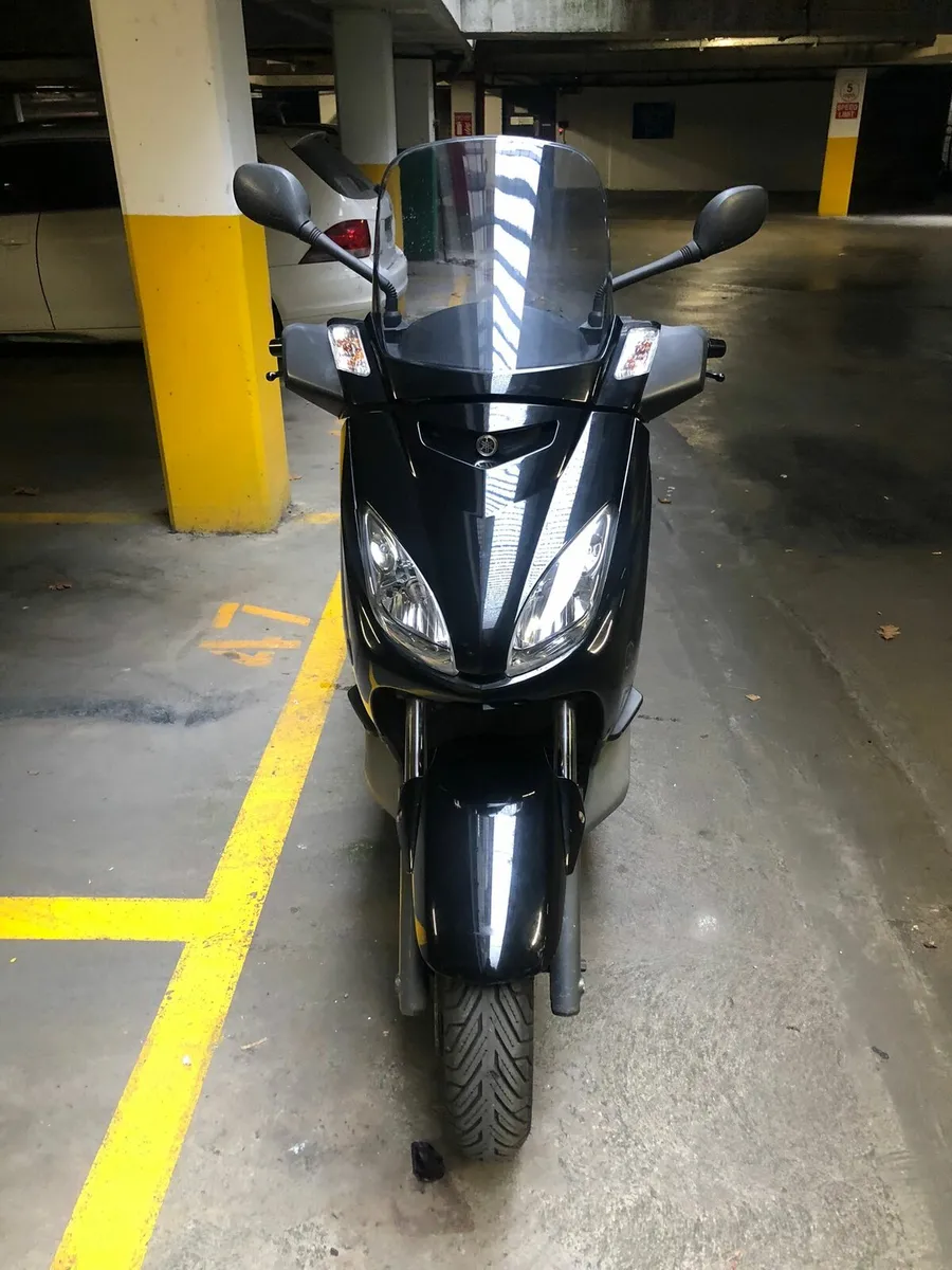 Yamaha Xmax 125 - Image 1