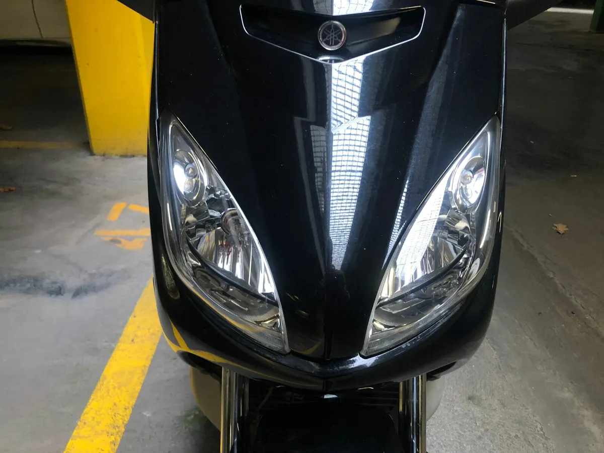 Yamaha Xmax 125 - Image 2