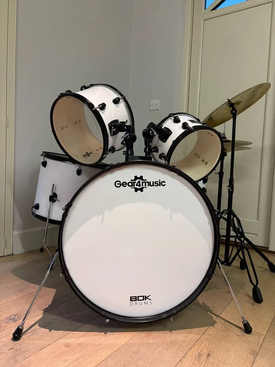 Gear4music BDK Drum Kit - White - Image 1