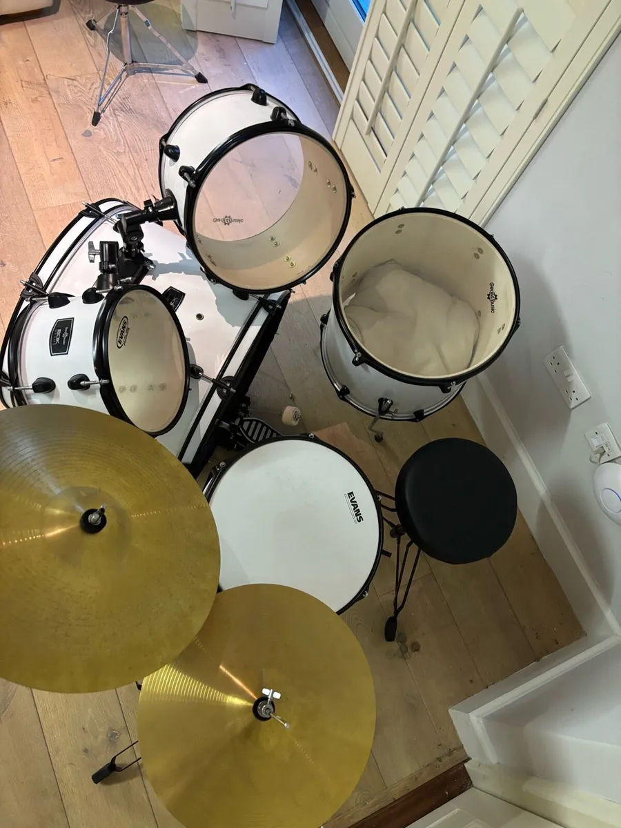 Gear4music BDK Drum Kit - White - Image 2