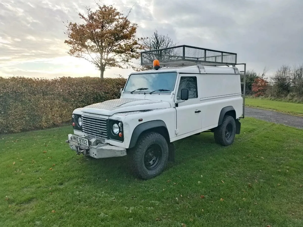 Landrover defender - Image 2