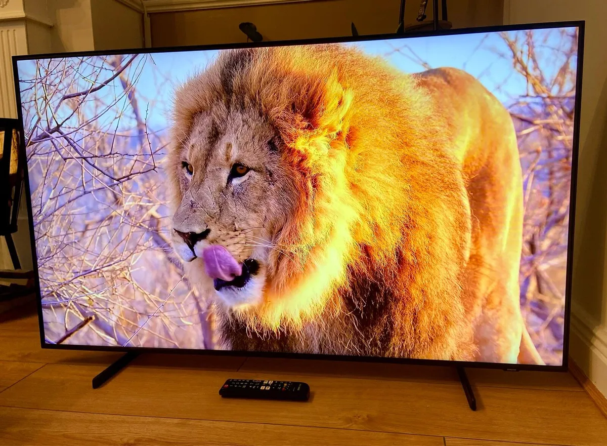 Samsung QLED 50” 4K Smart TV - Image 3