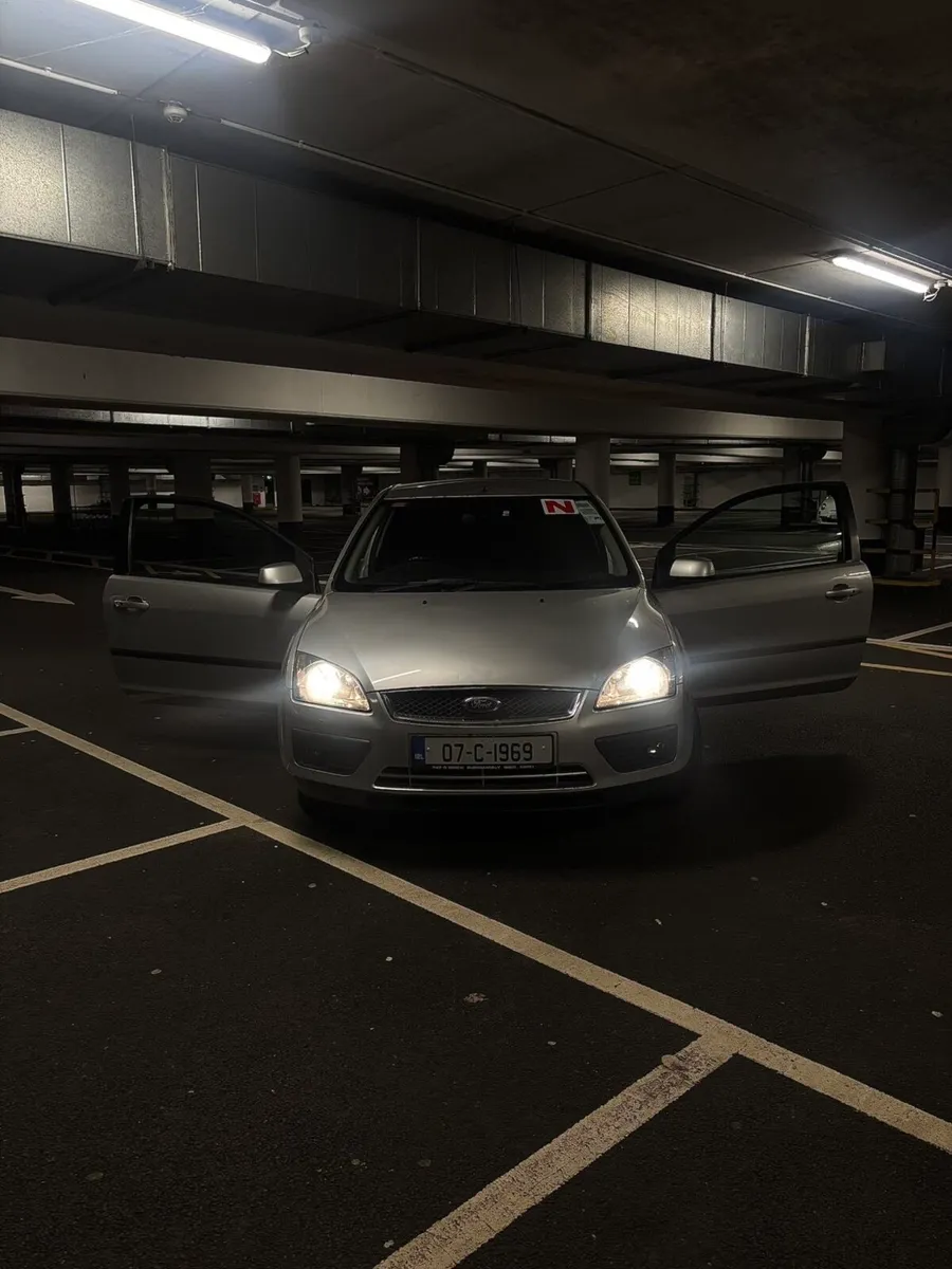 Ford Focus - Image 2