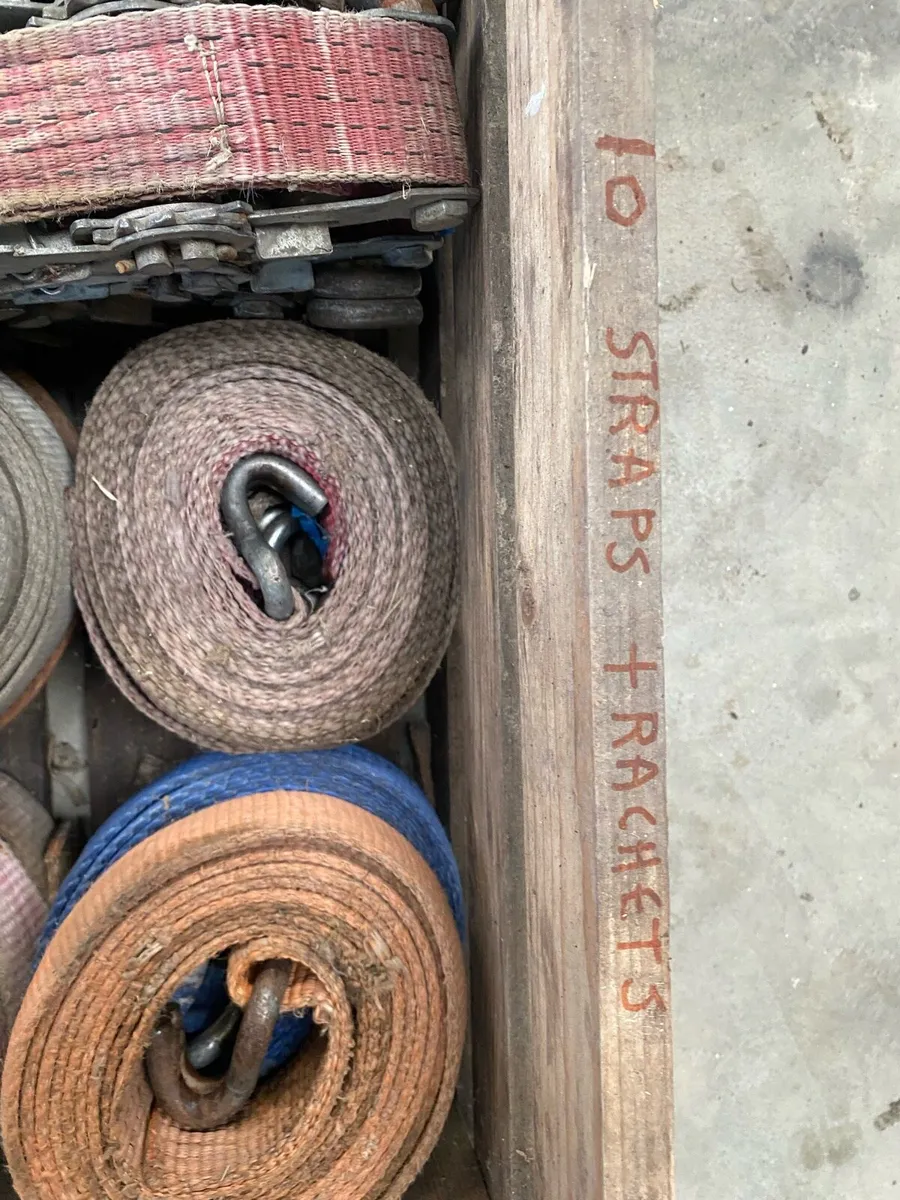 10 straps and ratchets - Image 2