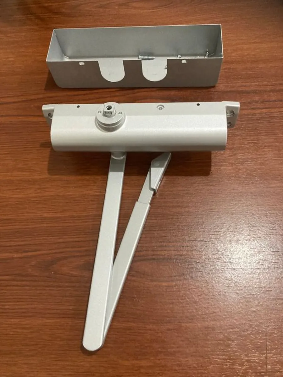 Door closers - Image 2