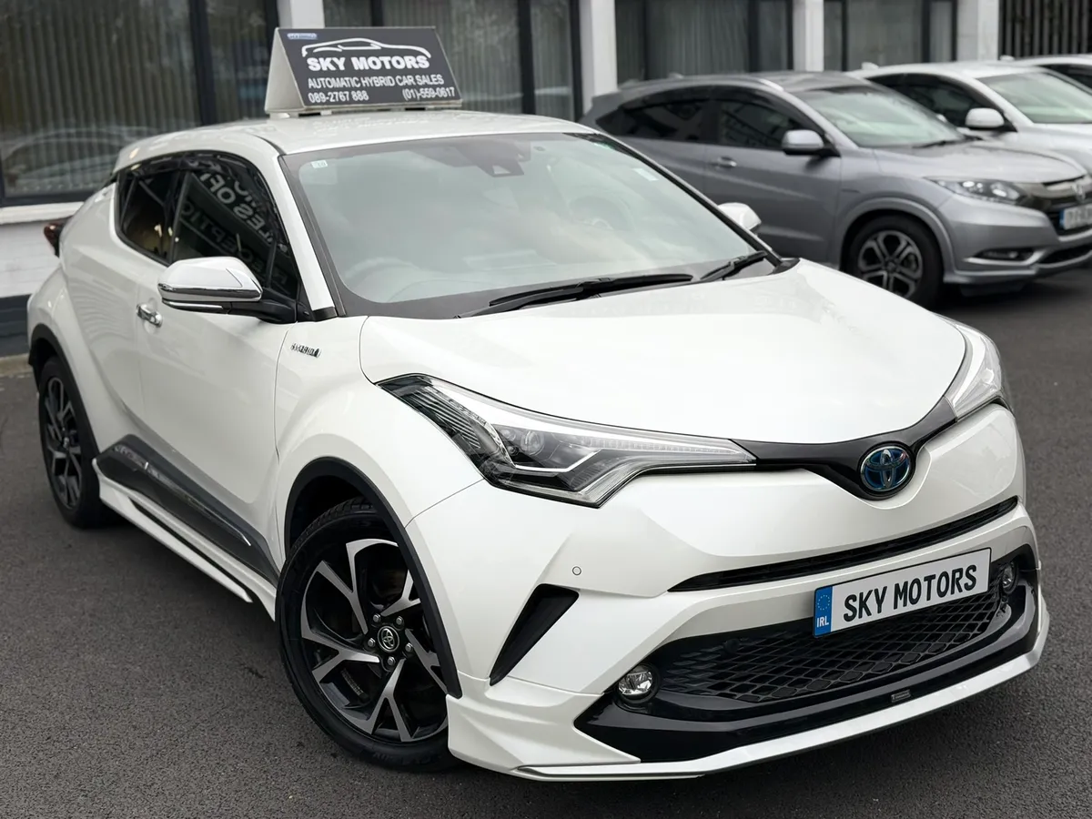2018 Toyota C-HR  1.8 Hybrid automatic,Top Specs - Image 4