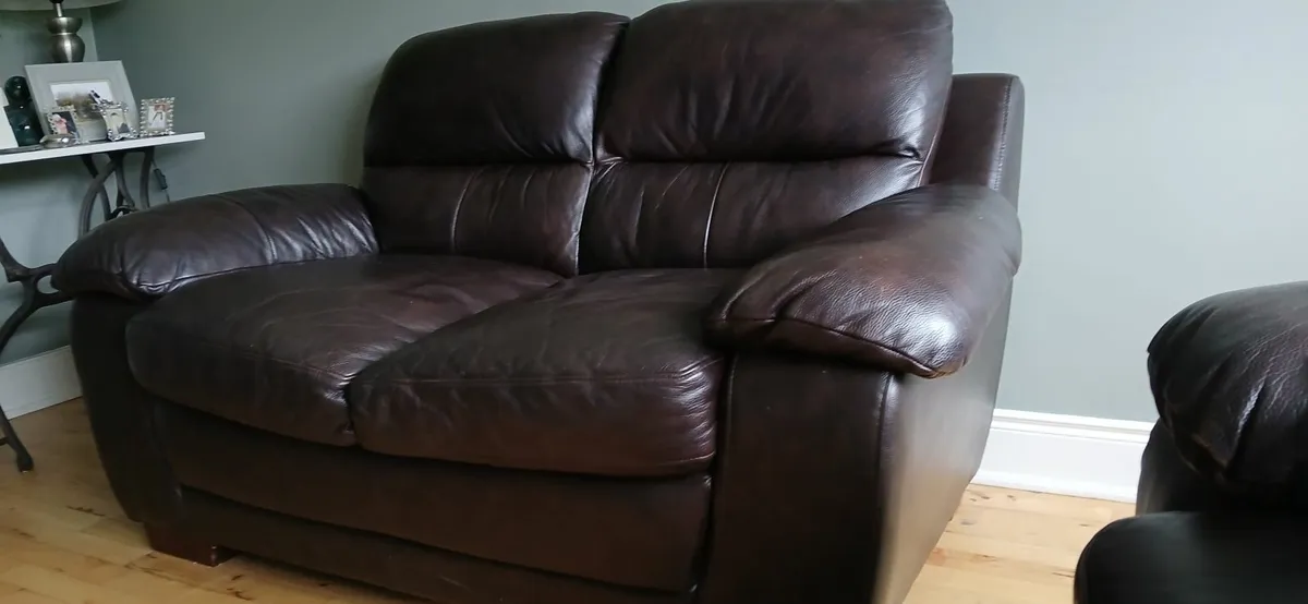 2 seater suite - Image 1