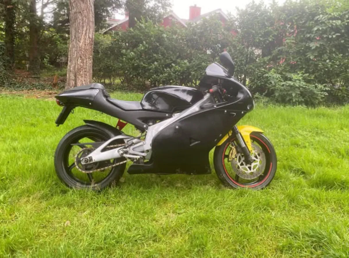 2001 Aprilia RS 125 - Image 2