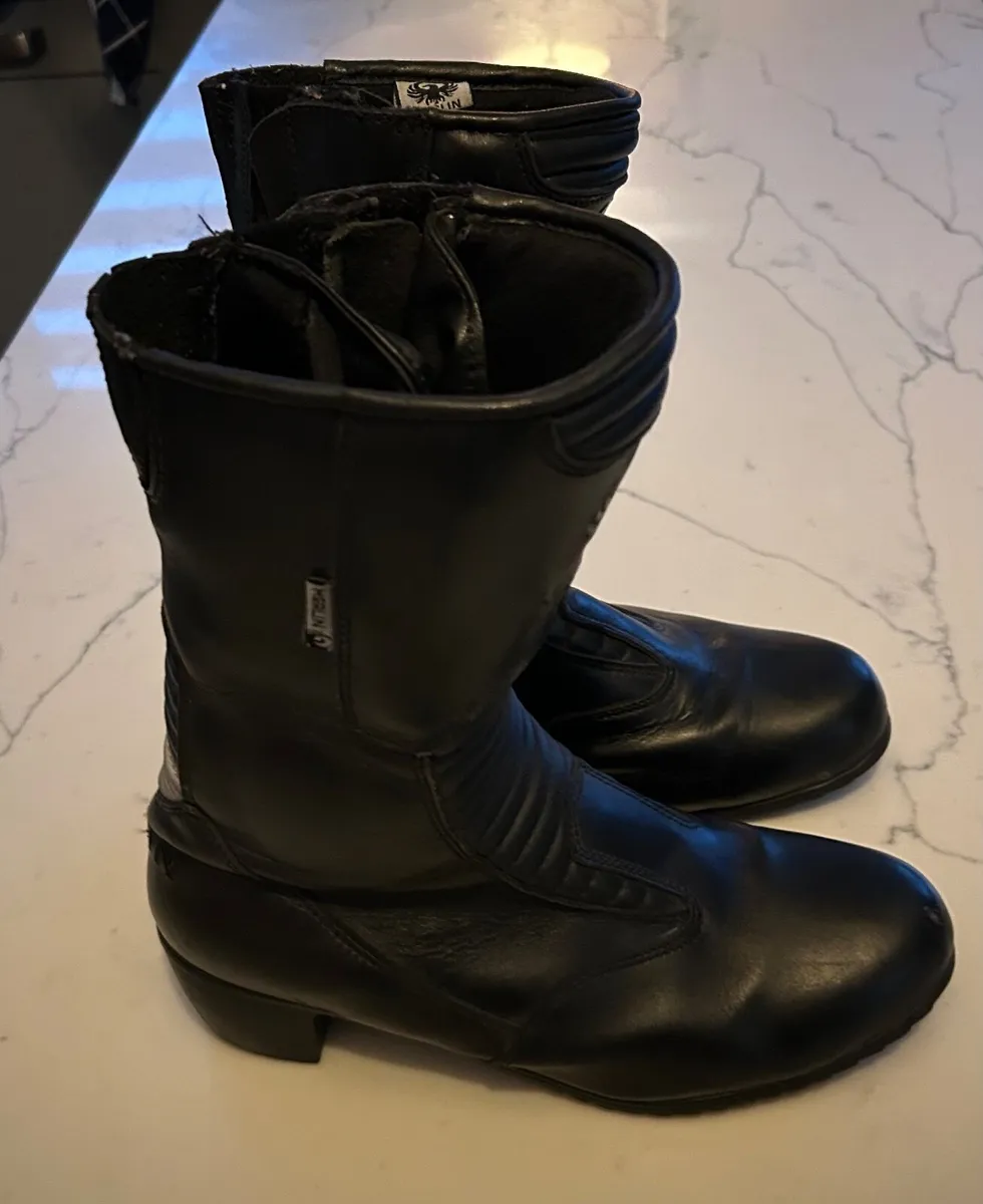 Motorbike clothing - Image 1