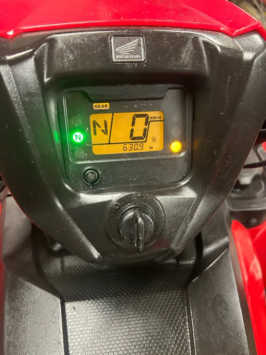 2022 Honda 520 fm6 low hours - Image 2