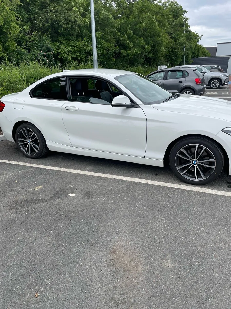 BMW 220i coupe - Image 1