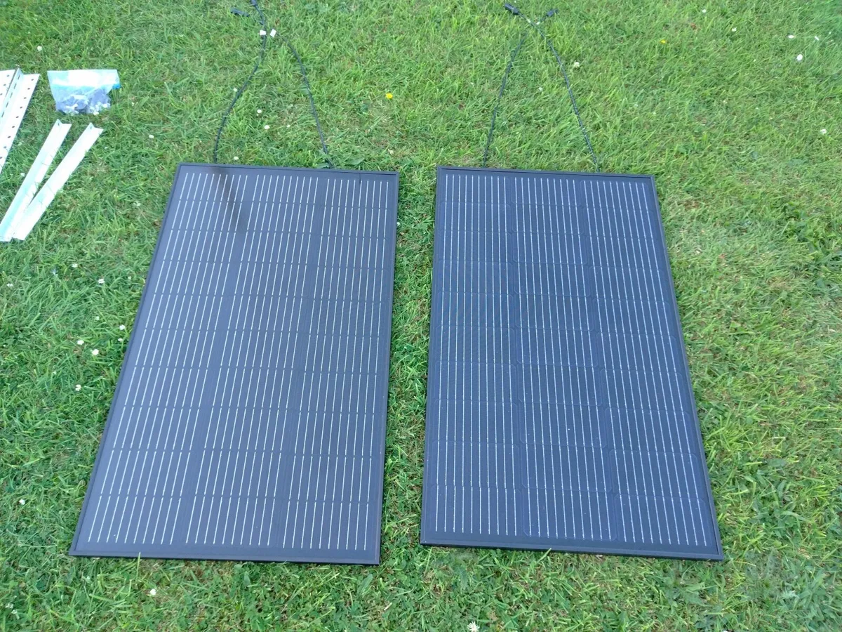 x2 100 Watt Ecoflow Solar Panels and x2 Wall Mount - Image 1