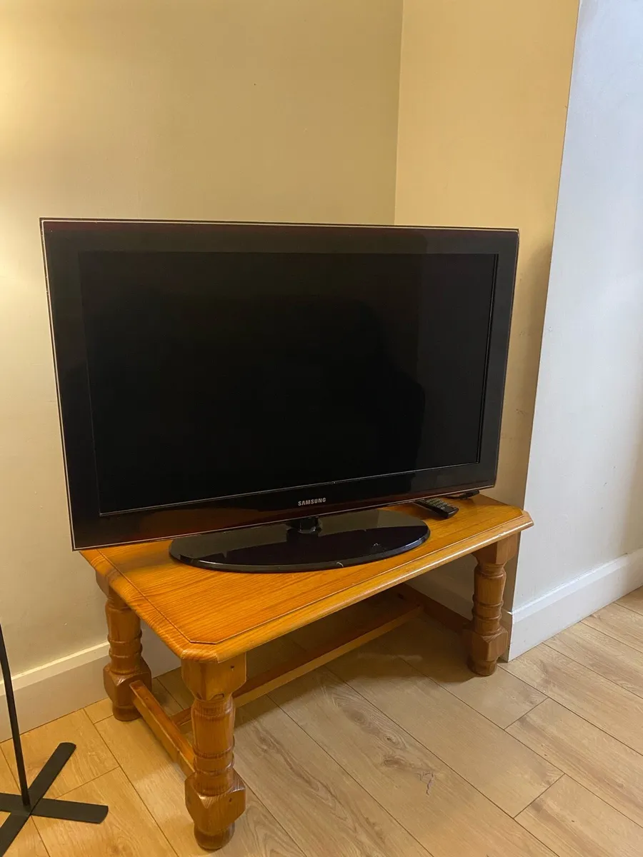 Samsung 40 inch Tv - Image 1