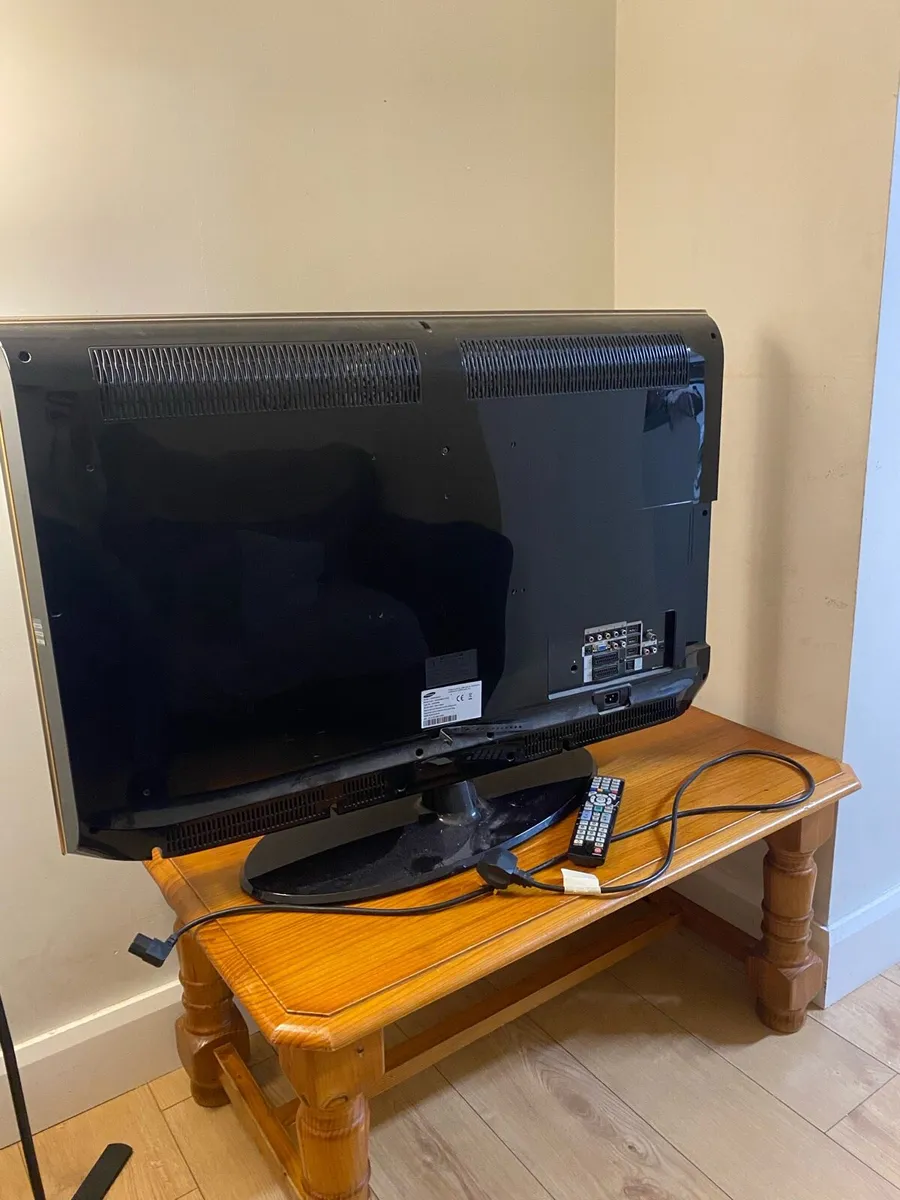 Samsung 40 inch Tv - Image 2