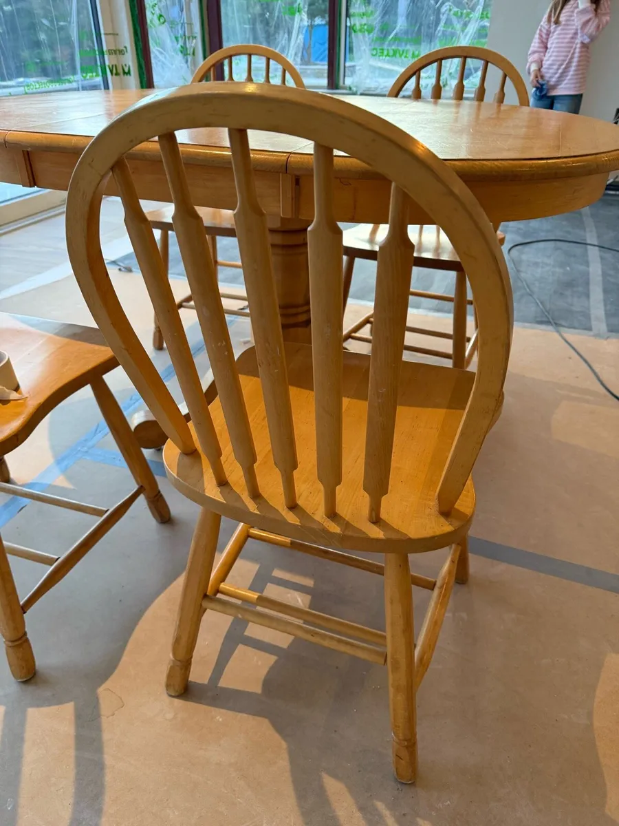 Kitchen Table - 4 seater with extending inset - Image 3