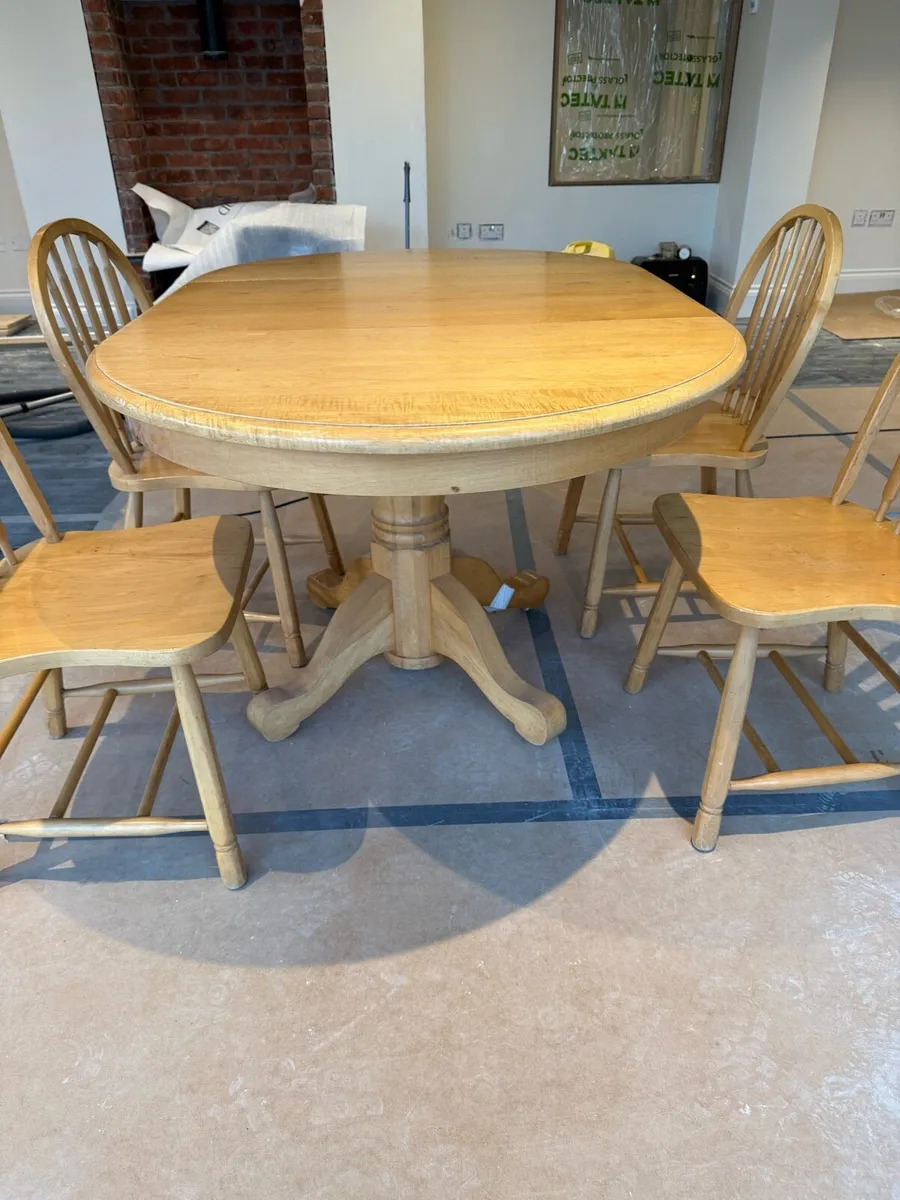 Kitchen Table - 4 seater with extending inset - Image 4