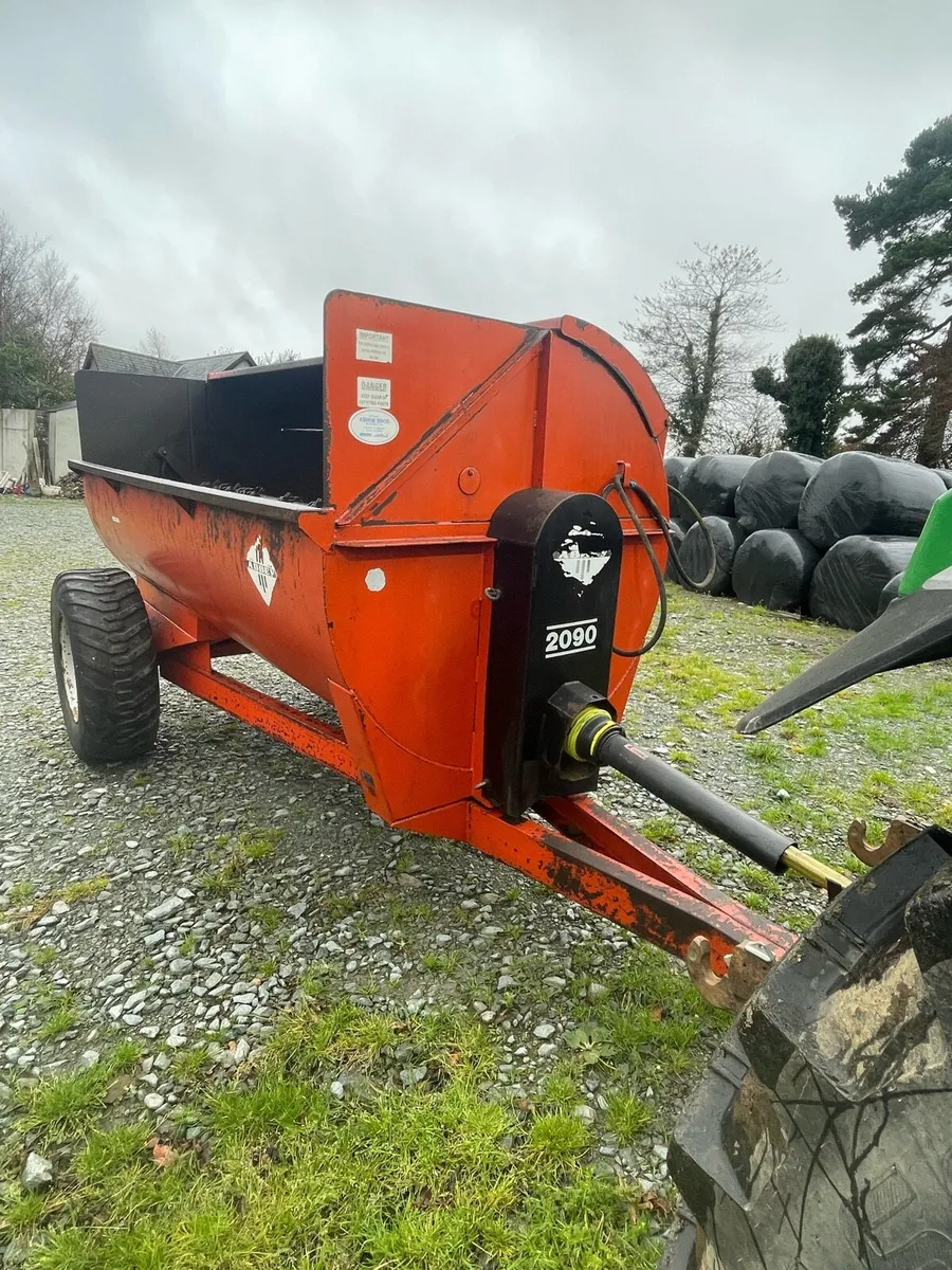 2090 Abbey Dung spreader - Image 1