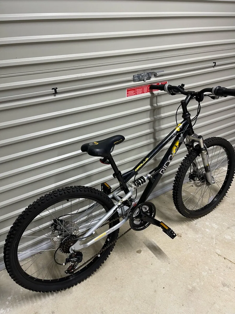 Selection of kids and adults bikes - Image 4