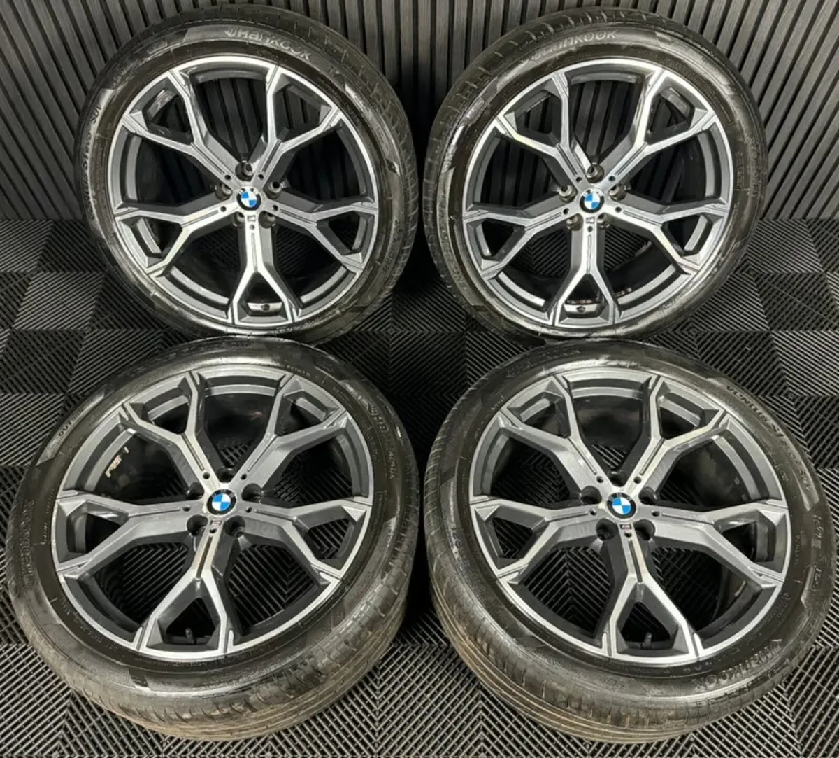 Bmw X5 g05 Alloys & Tyres - Image 1