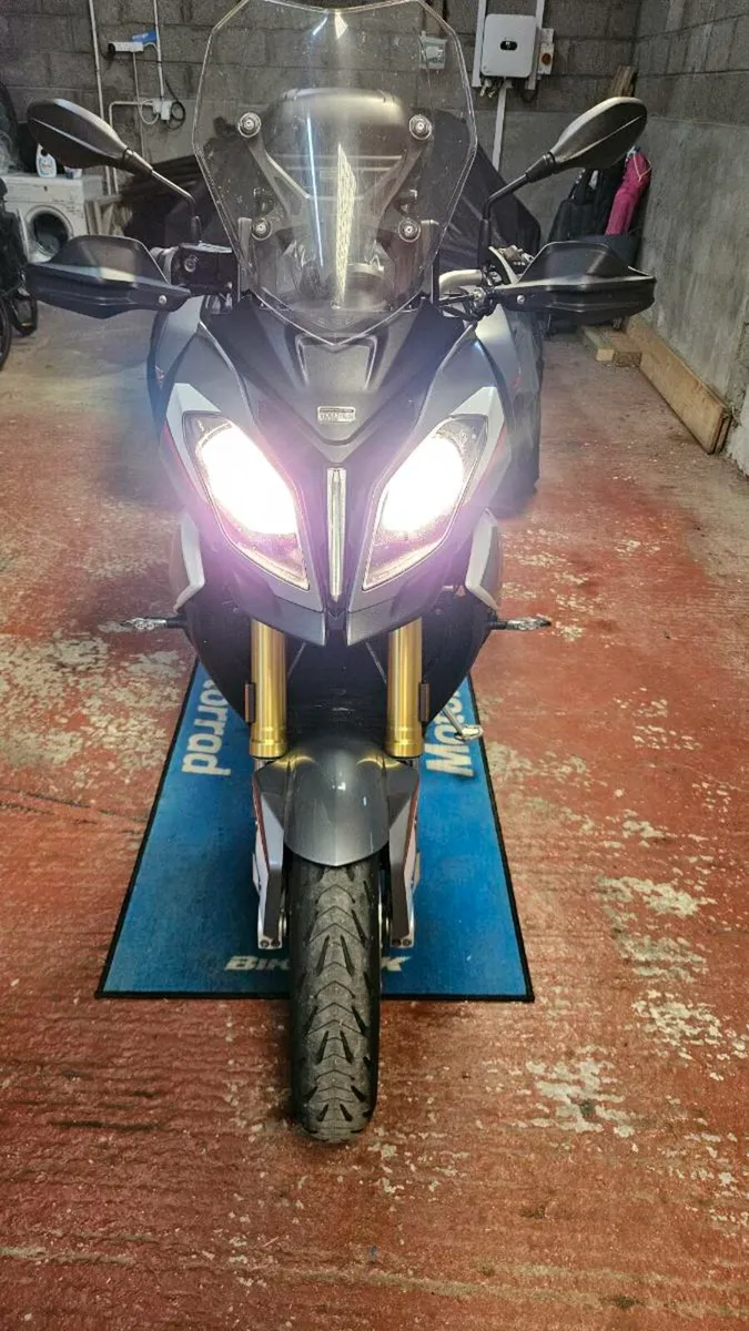 BMW S1000XR S 1000 XR full BMW Service history - Image 2