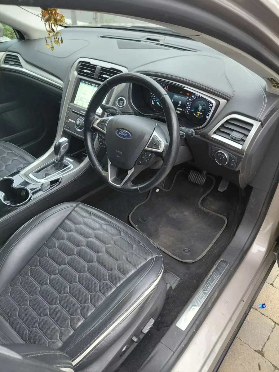 Ford Mondeo Vignale 2019 - Image 4