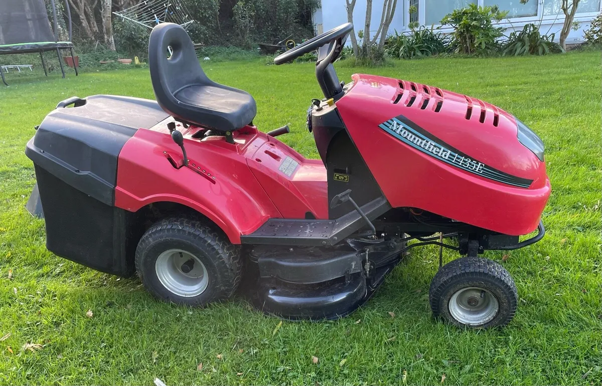 Mountfield 1435E Ride on mower - Image 1