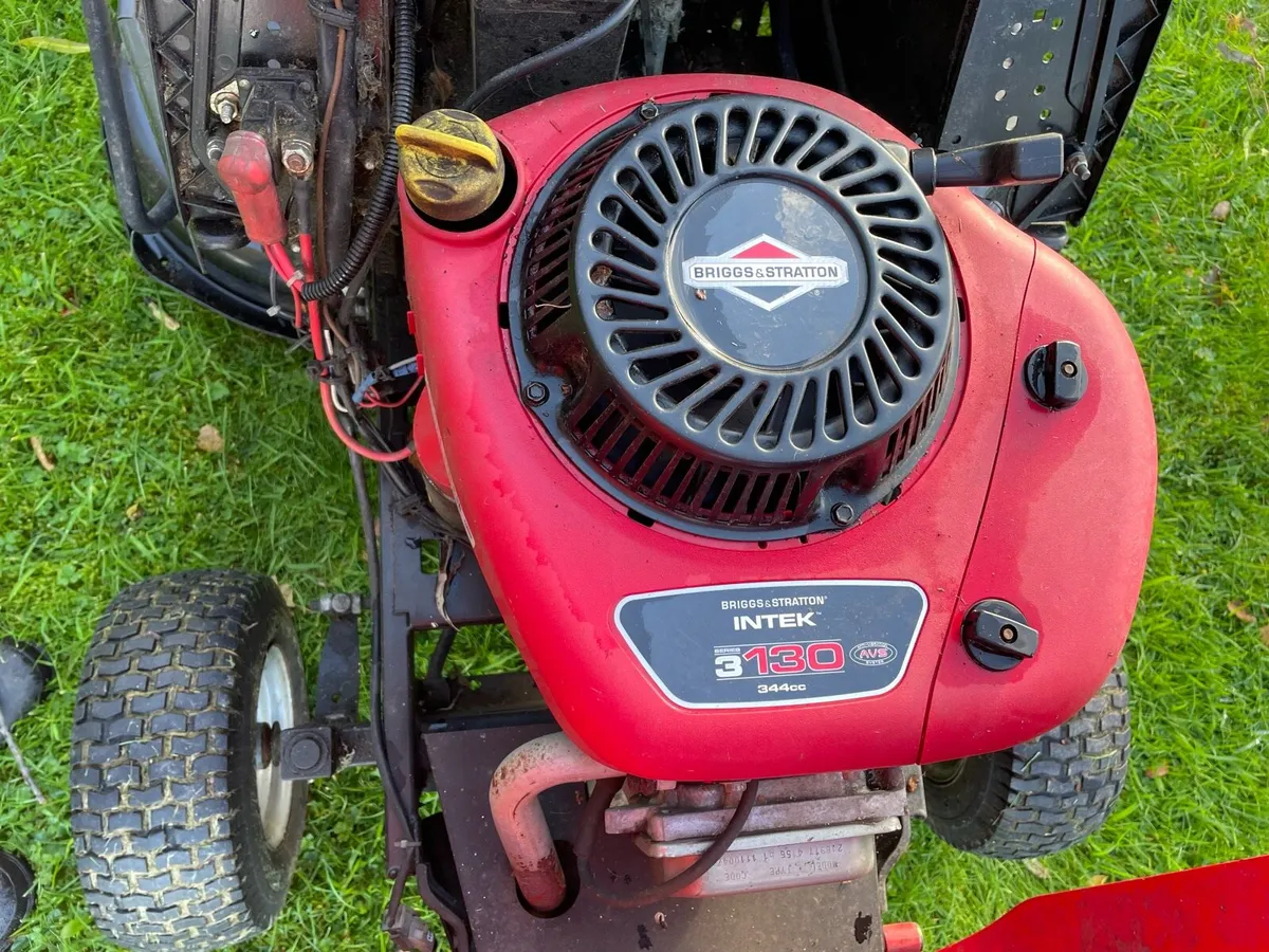 Mountfield 1435E Ride on mower - Image 2