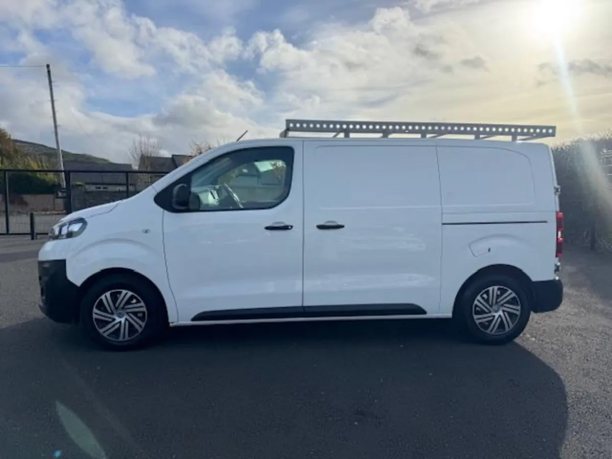 Vauxhall Vivaro  - Fully Serviced - Image 4