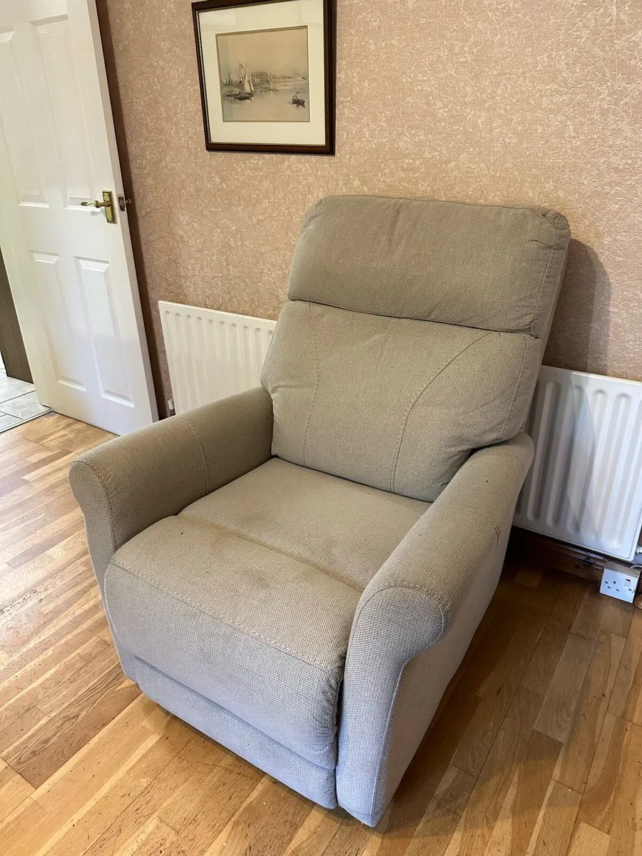 Riser Recliner Chair - Image 2