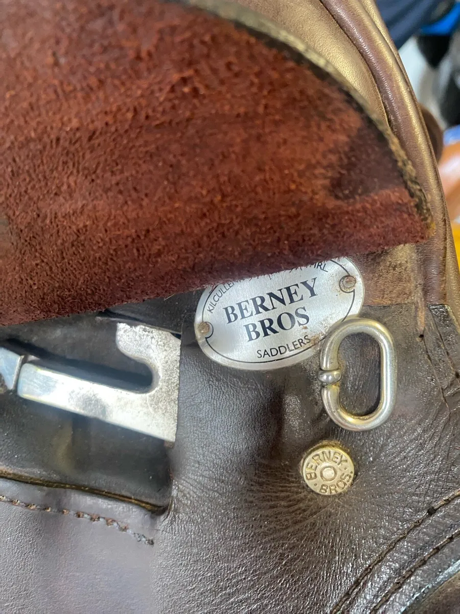 Berney brothers brown Leather saddle - Image 3