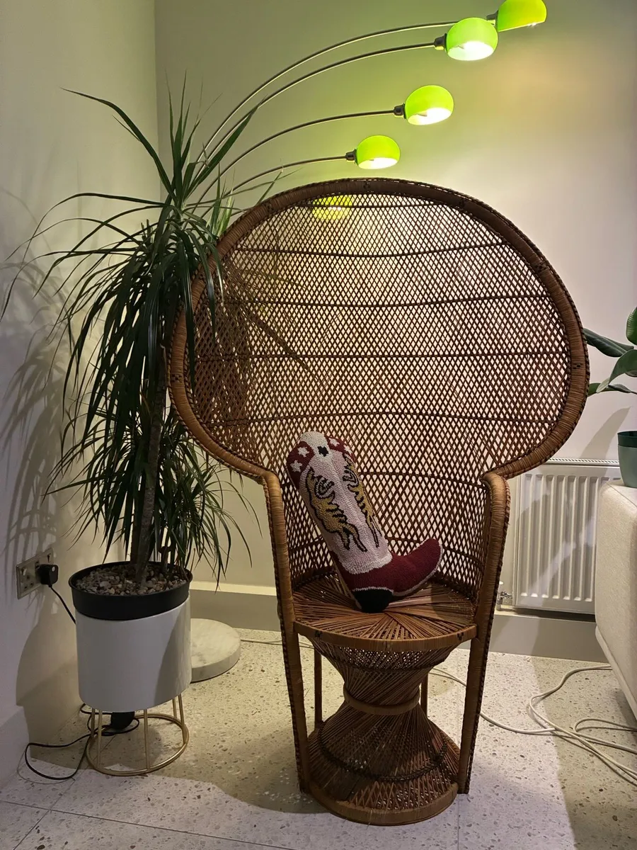 Retro wicker peacock chair - Image 1