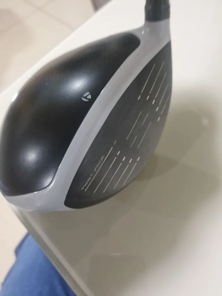 Taylormade Sim 2 Max Driver - Image 3