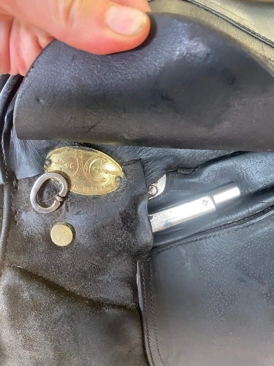 17” WIDE JC black Leather saddle - Image 3