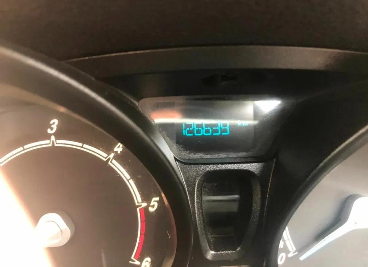 Ford Transit 2021 - Image 2