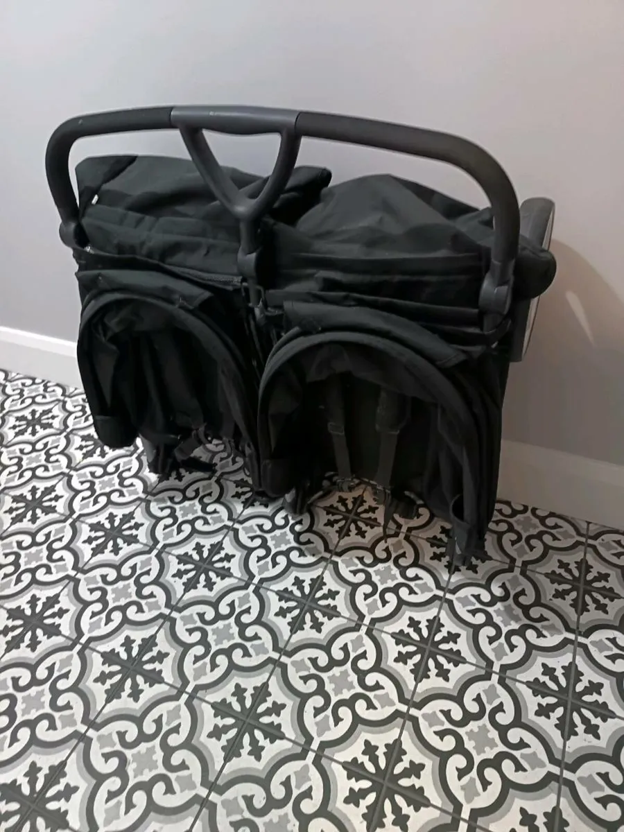 Double pushchair - Image 4