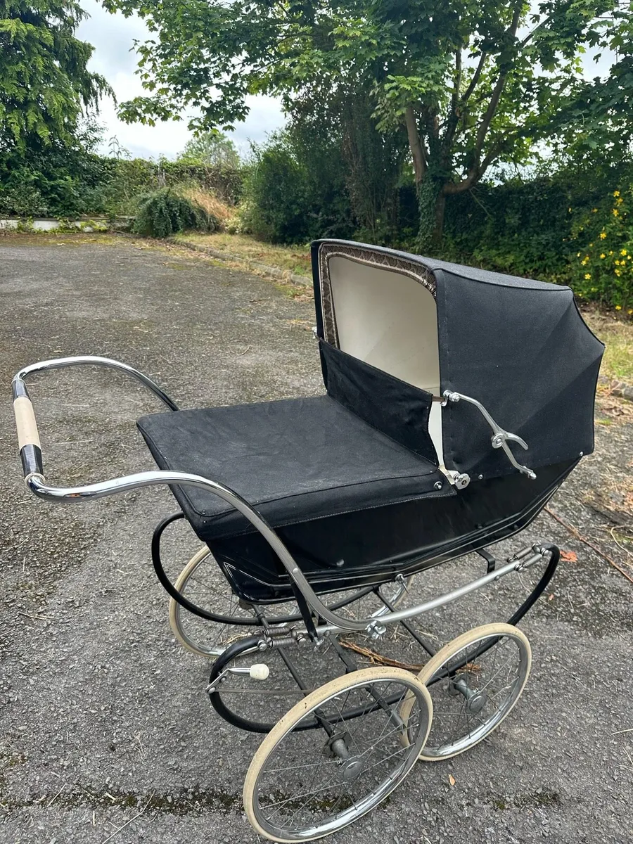 Marmet Coach Pram - Image 3