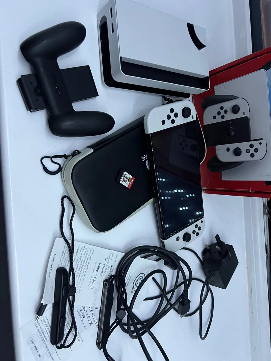 Nintendo switch oled - Image 1