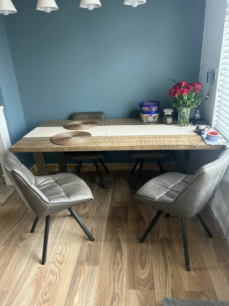 Dinning table set with 6 chairs - Image 2