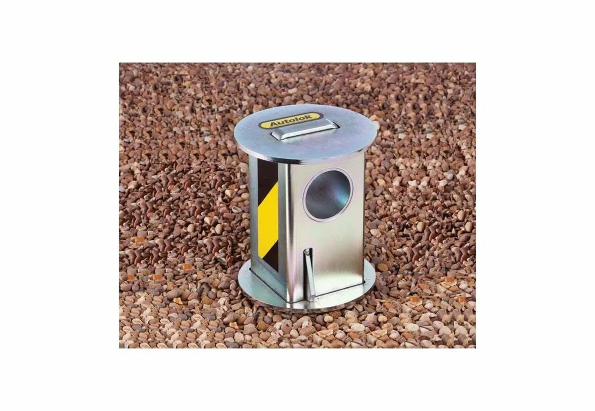 TRAILOR HITCH LOCK - Image 3