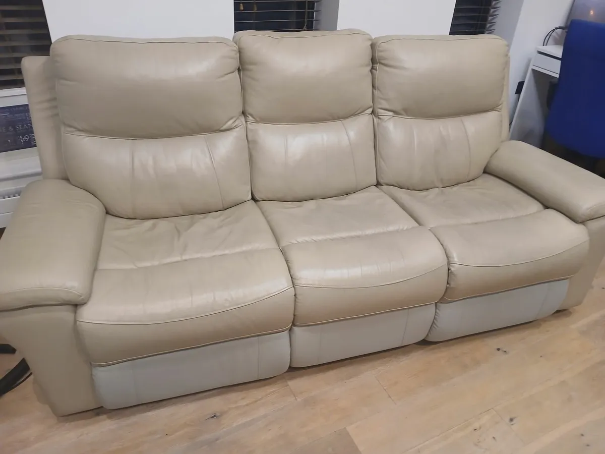 Cream leather sofa - Image 4