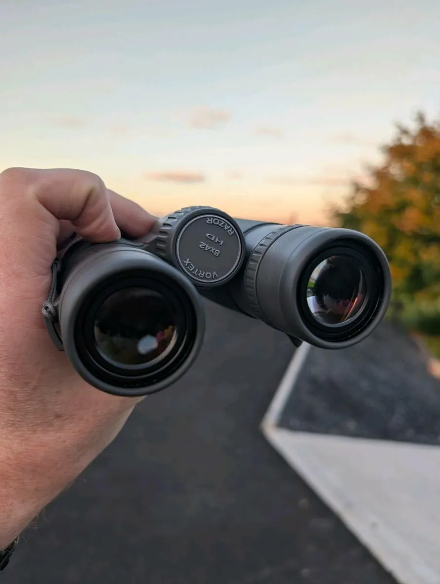 Vortex Razor HD binoculars - Image 2