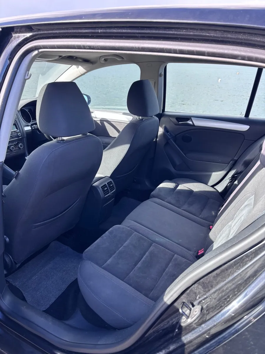 Volkswagen Golf 2010 - Image 3