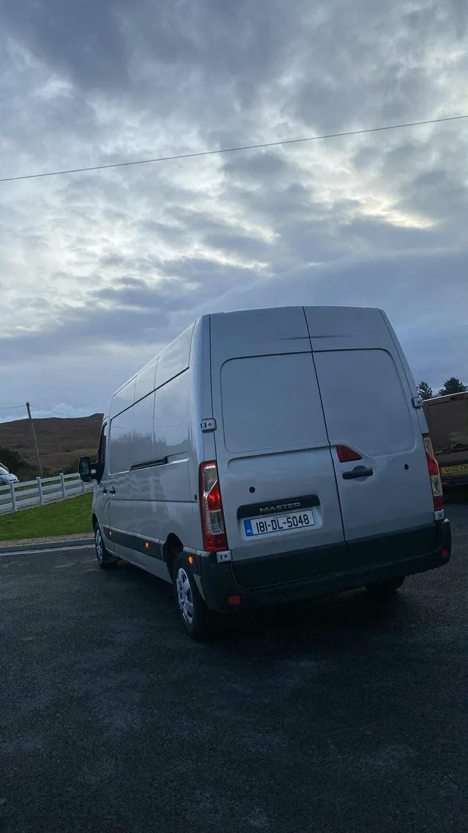 2018 renault master lwb 2.3   €9000 - Image 3