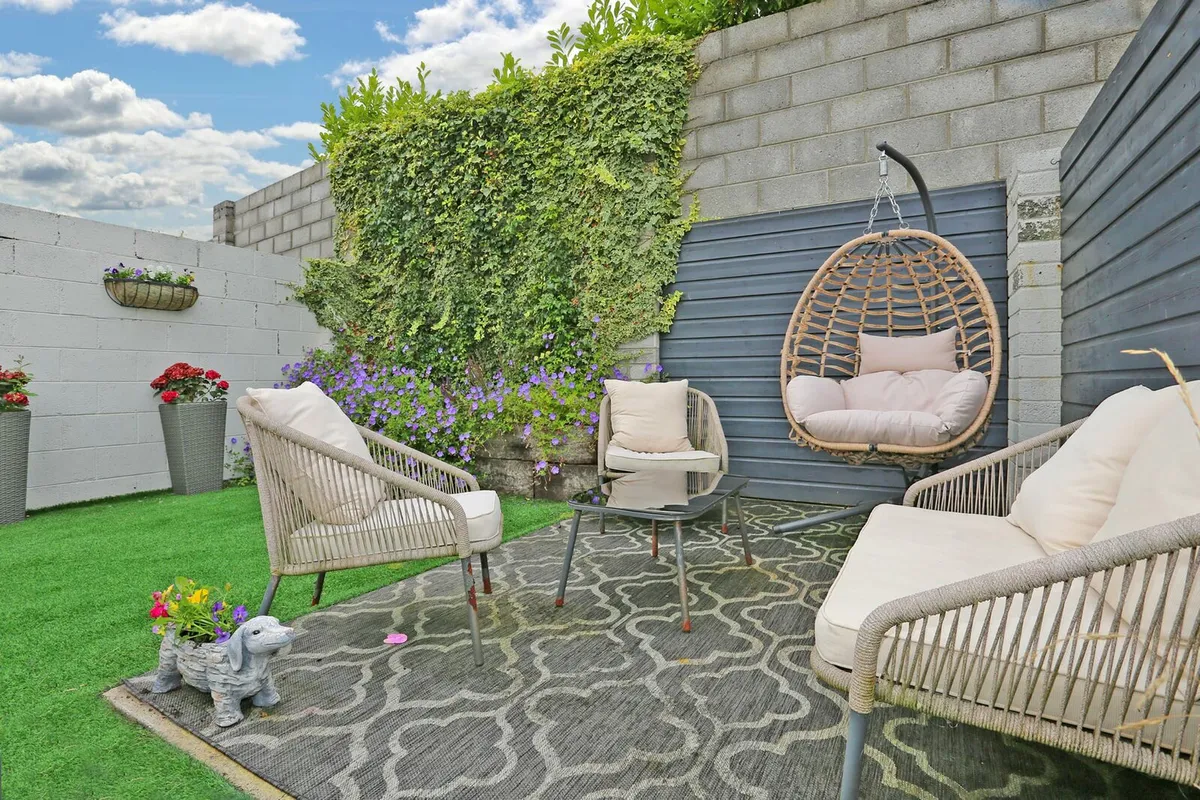 Rattan Garden Furniture - Image 1