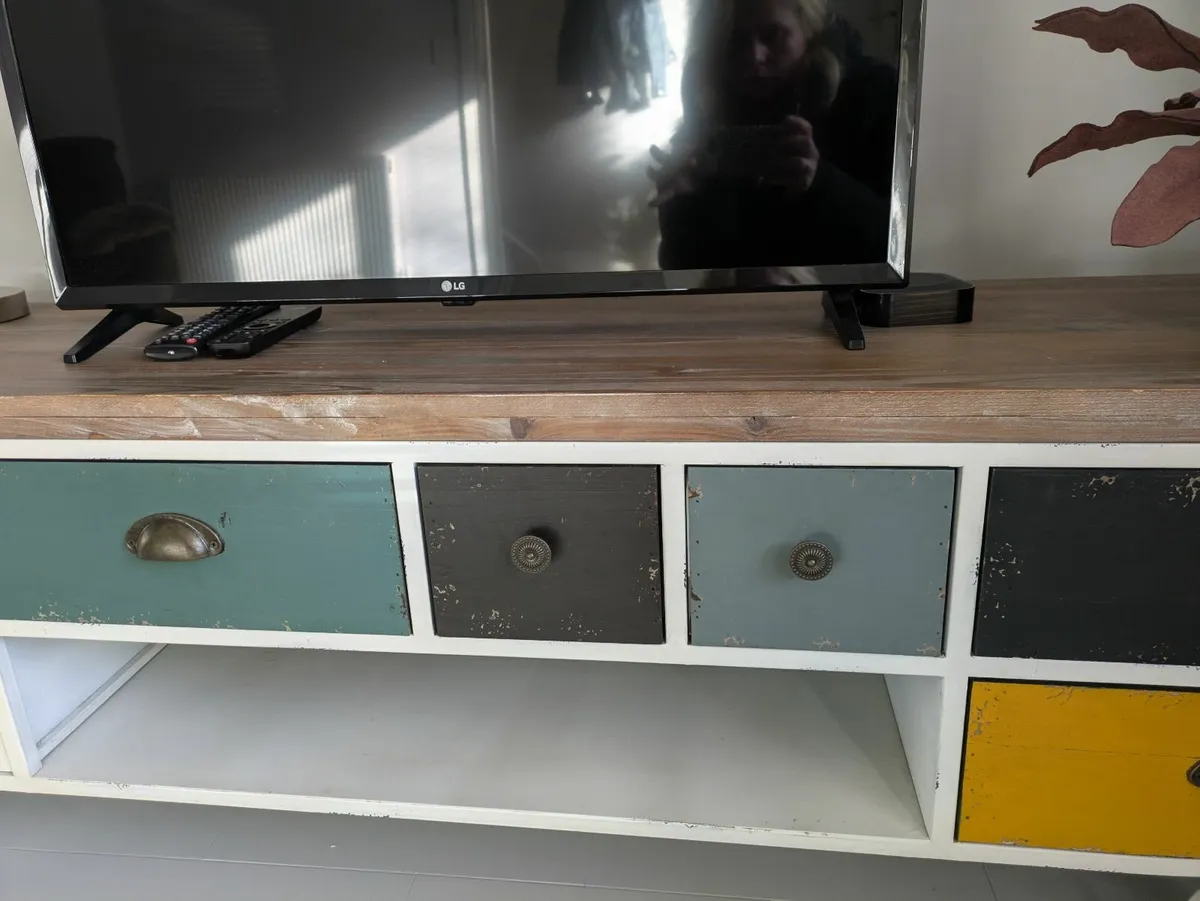 TV Cabinet - Image 1