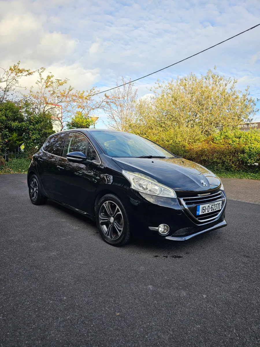 PEUGEOT - 208  2015 Automatic - Image 3