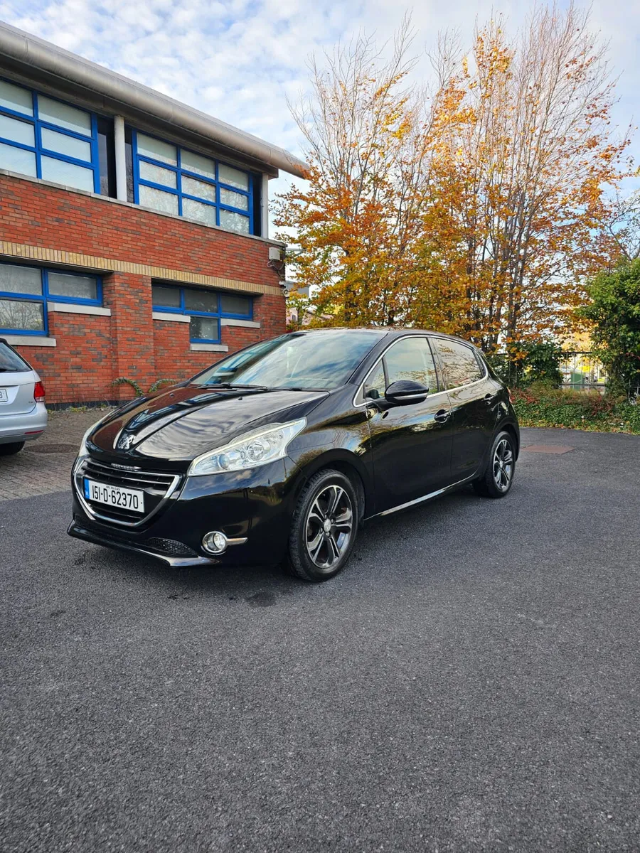 PEUGEOT - 208  2015 Automatic - Image 1