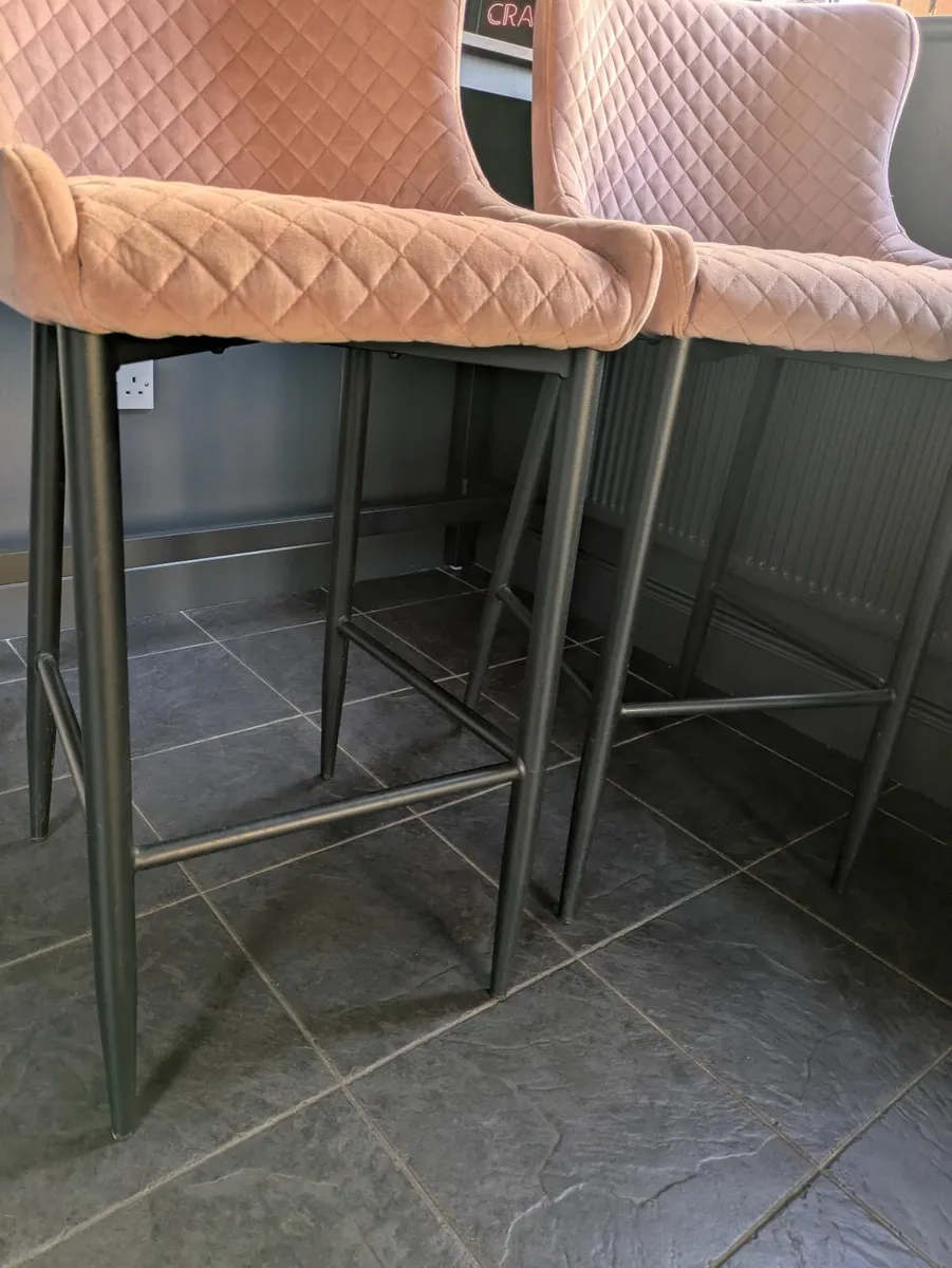 Bar Table & Chairs - Image 2